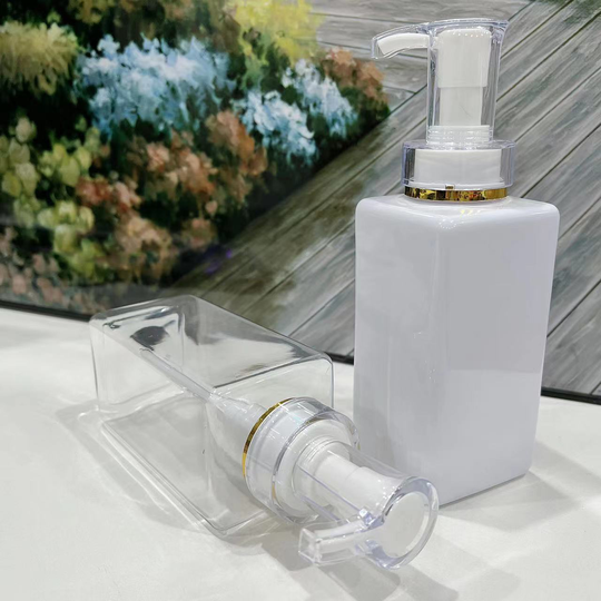 High-end Empty Cosmetic Bottles 450ml Square Shampoo PET Plastic Bottles with Lotion Pumps