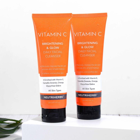 Private Label Daily Face Vitamin C Cleanser Aloe Washing Foaming Face Wash